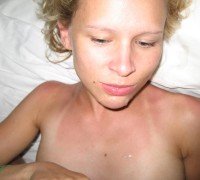 Bella Rubia Mamando Y Sonriendo (73)