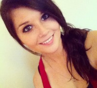 Chica Que Solo Usa Su Celular Para Tomarse Fotos Desnuda (14)