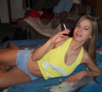 Flaca Rubia y Bien Tetona (1)