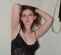 Hermosa Pelirroja Tetona Con Lentes (13)