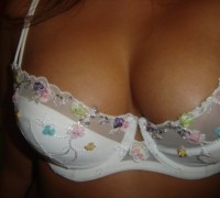 Latina Solita En Su Cuarto (5)