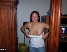 Rubia Con Piercing Hasta En EL Cono (2)