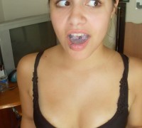Abby Mamando Muy Feliz (15)