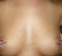 Ama De Casa Con Piercing En Las Tetas (51)