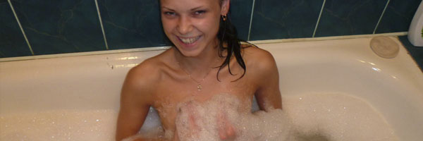 Teen Duchandose Antes De Follar