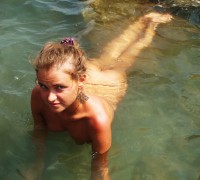 Jovencita Nudista De Vacaciones (23)