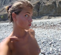 Jovencita Nudista De Vacaciones (34)