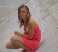 La Rubia Que Limpia Los Estanques Desnuda (34)