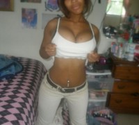 Morena Con Tetas Excitantes (3)