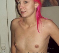 Rubia Con Cara De Yonki Pero Desnuda (144)