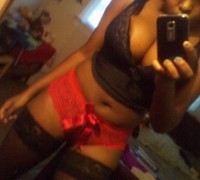 Selfie Con Una Tetona Amateur (76)