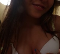 Trolita Enseñando Sus Tetas