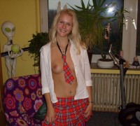 Colegiala Rusa Mostrando El Cono (17)