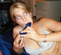 Rubia Hermosa Modelando Cogiendo Y Mamando (140)