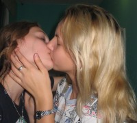 Dos Lolitas Besandose (11)