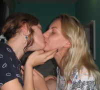 Dos Lolitas Besandose (12)