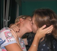 Dos Lolitas Besandose (7)