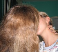 Dos Lolitas Besandose (8)