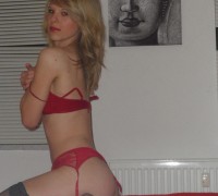 Jovencita Rubia Mostrando Lo Guarra Que Es (132)