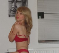 Jovencita Rubia Mostrando Lo Guarra Que Es (135)