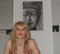 Jovencita Rubia Mostrando Lo Guarra Que Es (143)