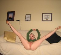 Hermosa Rubia Con Hermoso Cono (50)