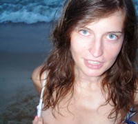 Francesa Caliente Posando En Malla (10)