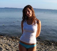 Francesa Caliente Posando En Malla (3)