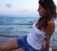 Francesa Caliente Posando En Malla (5)