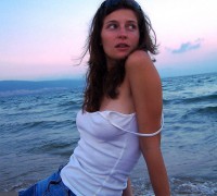 Francesa Caliente Posando En Malla (6)