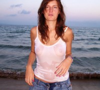 Francesa Caliente Posando En Malla (7)