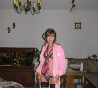 Ama De Casa Haces Sus Labores Desnuda (22)