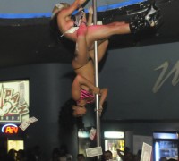 De Putas En El Bar De Strippers (53)
