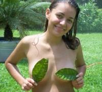 Hermosa Colombiana Mostrando Las Tetas (43)