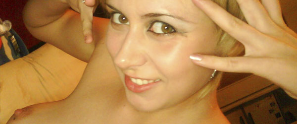 Hermosa Mihaela cogiendo rico