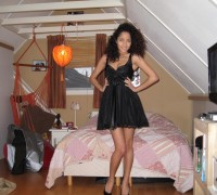 Morena De Cuerpo Perfecto Desnuda En Su Habitacion (5)