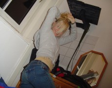 Porno con hermosa rubia amateur (1)