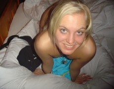 Porno con hermosa rubia amateur (14)