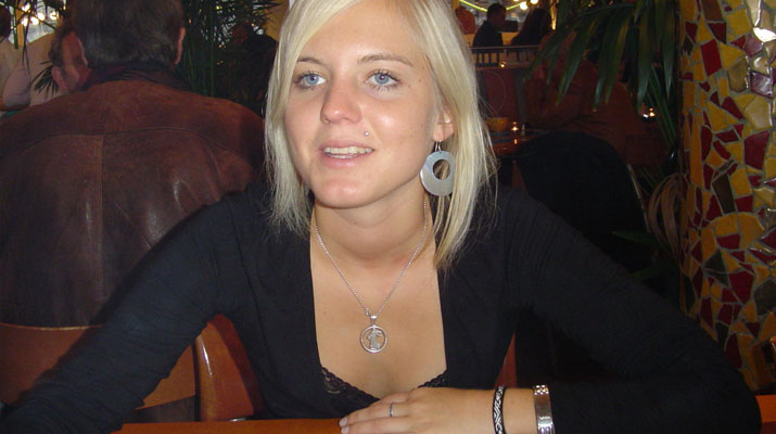 Porno con hermosa rubia amateur