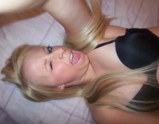 Culona rubia hace porno para el novio (29)