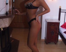 Madura dominicana desnuda (21)