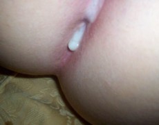 Madura tetona con la lechita en la cara (164)