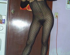 Morrita peluda desnuda (20)