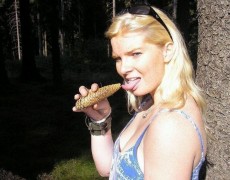 Rubia caliente y cogelona (130)