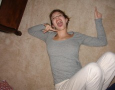 Rubia dedeandose la concha (9)