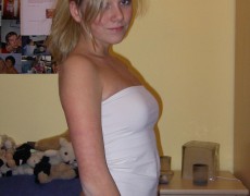 Tierna rubia desnuda (1)