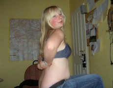 Pendejita rubia mamando (15)