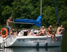 Velero nudista (105)