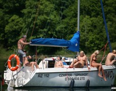 Velero nudista (106)
