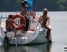 Velero nudista (18)